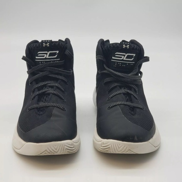 Under Armour Wardell Sc Boy’s Basketball Athletic shoes Size 5.5Y #1295998-001 - Picture 3 of 12